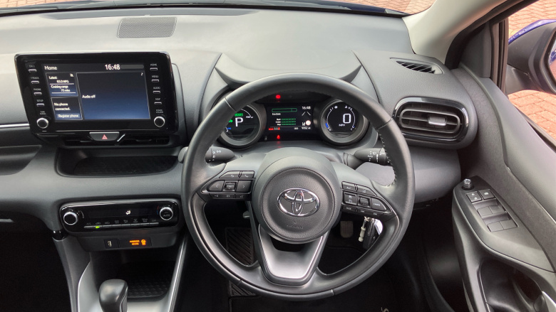 Toyota Yaris 1.5 Hybrid Design 5dr CVT Hybrid Hatchback